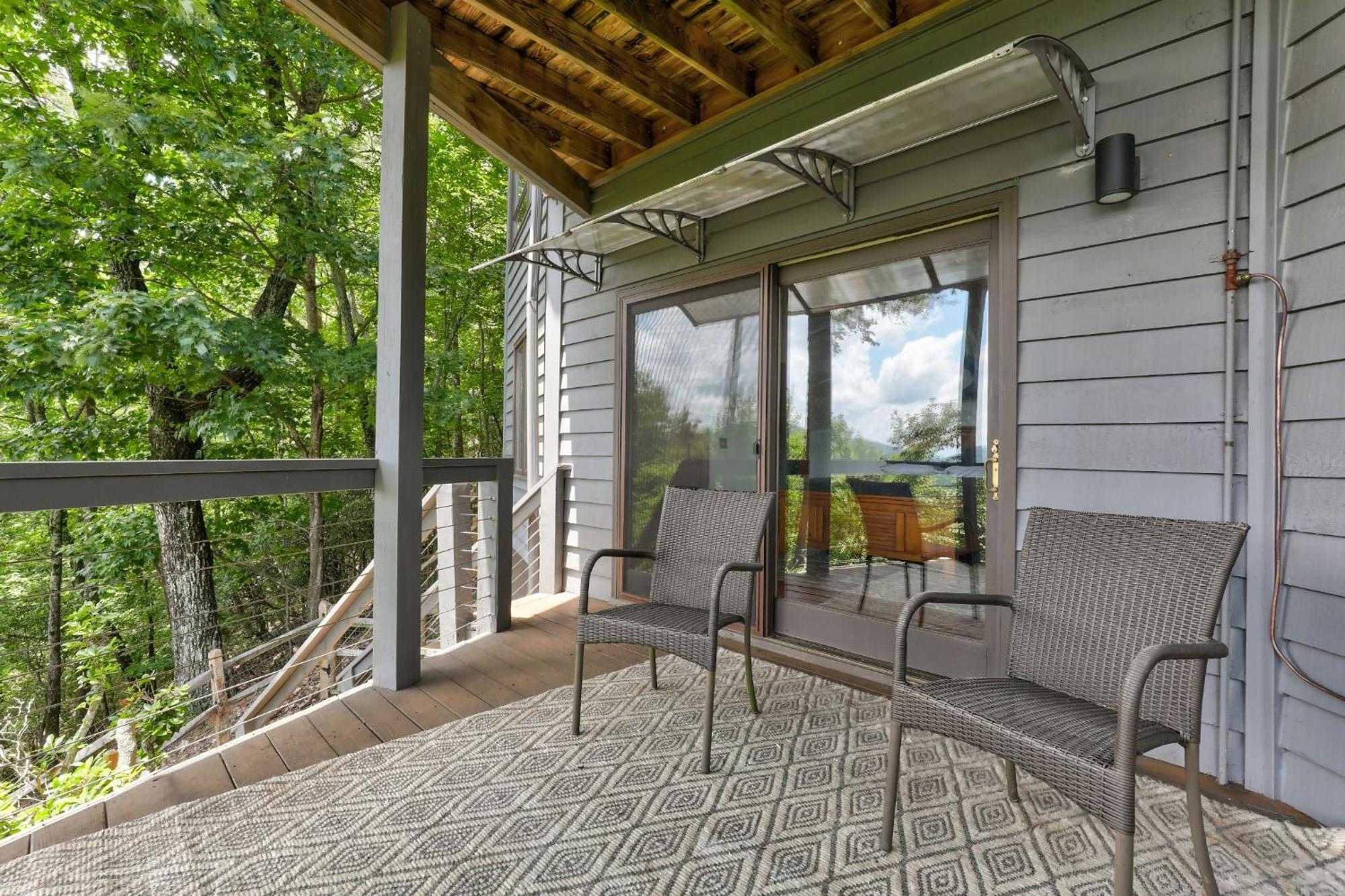 Falken Haus - Relax In Seclusion With Panoramic Lake Views Jasper Exterior photo