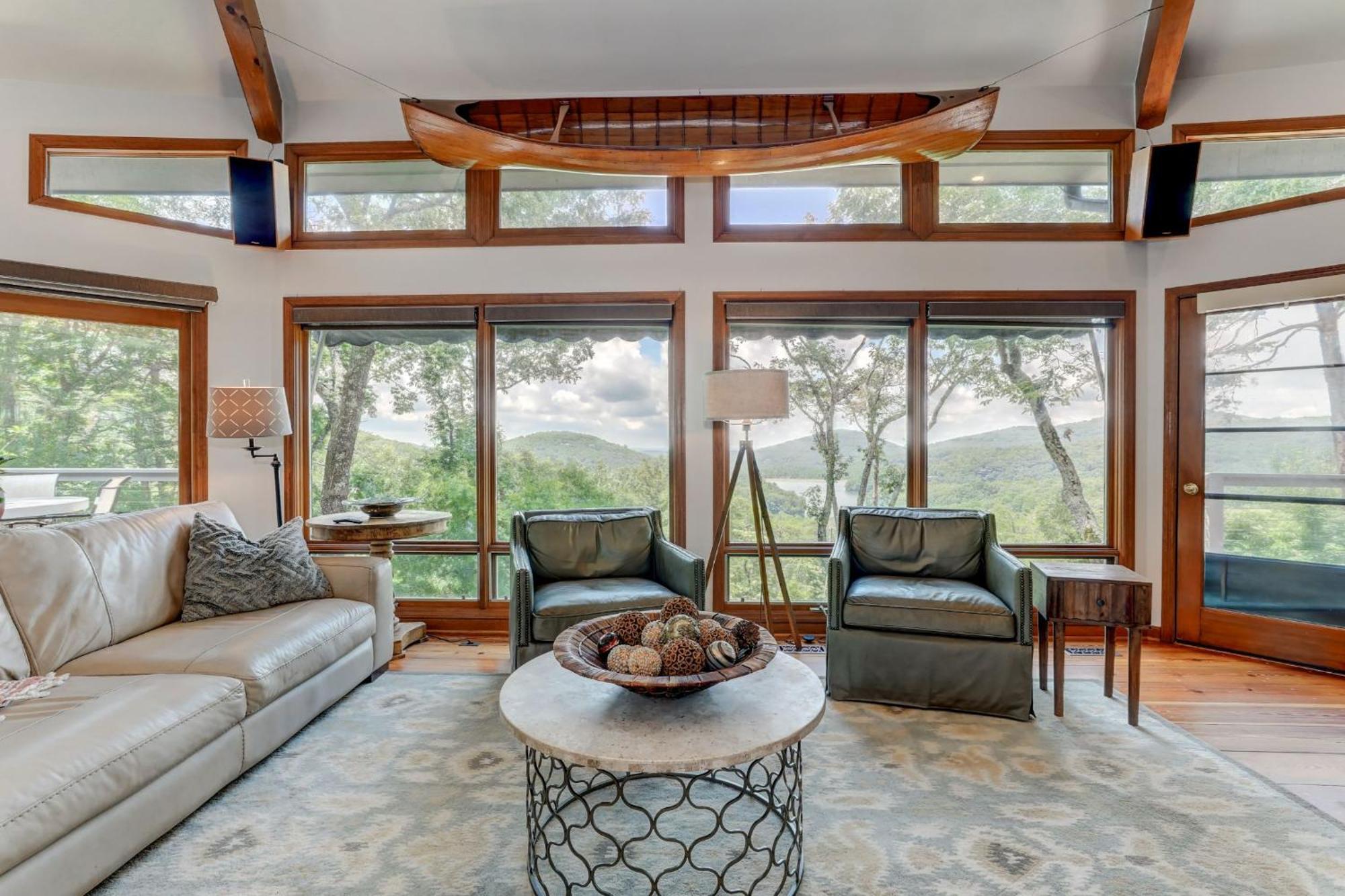 Falken Haus - Relax In Seclusion With Panoramic Lake Views Jasper Exterior photo