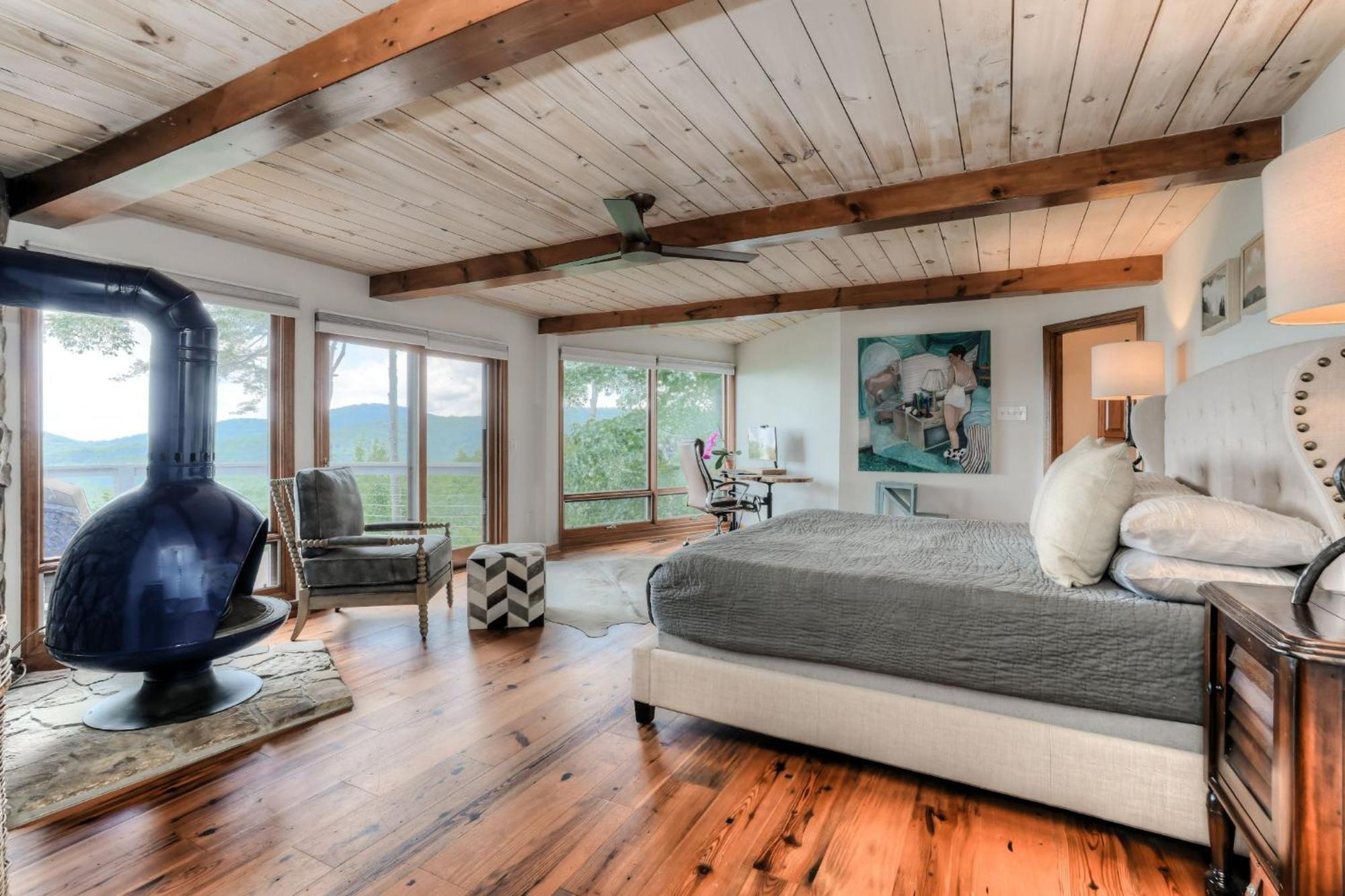 Falken Haus - Relax In Seclusion With Panoramic Lake Views Jasper Exterior photo